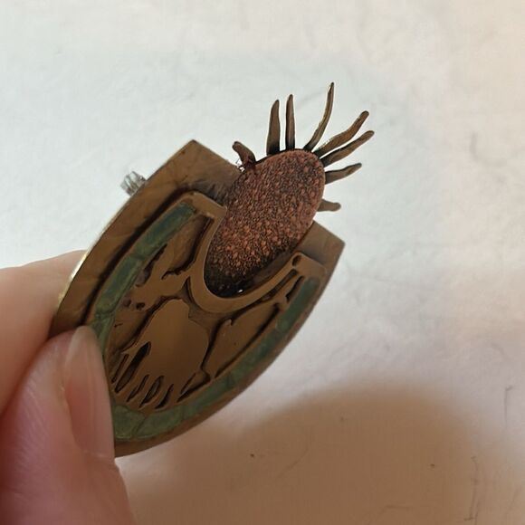 Women’s Vintage Mixed Metal Wild Animals and Setting Sun Brooch - Picture 4 of 5